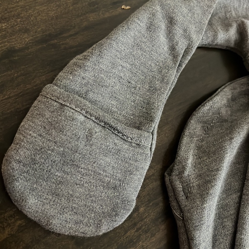 Grey sleeper - Picture 2 of 4